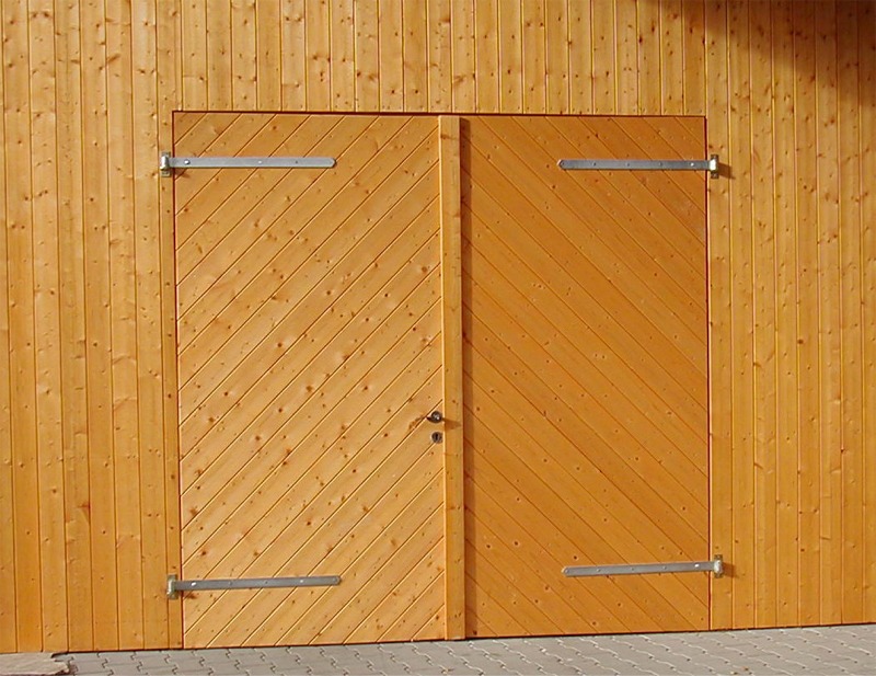 Holzverschalung und Holztüren Wadersloh